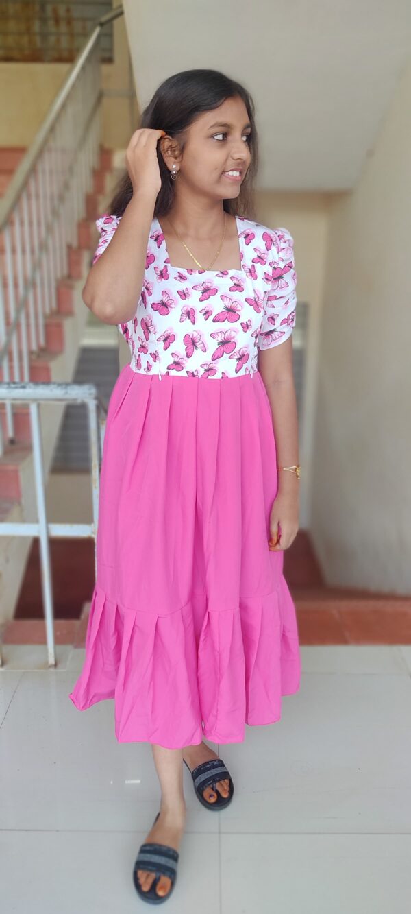 Feeding Gowns/Maternity Wears - Image 6