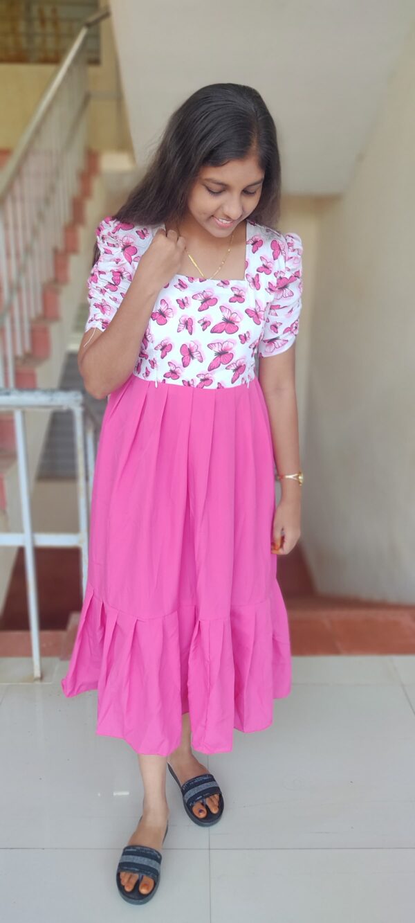 Feeding Gowns/Maternity Wears - Image 2