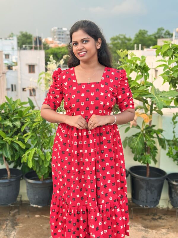Premium crepe fabric feeding kuruthi - Image 4