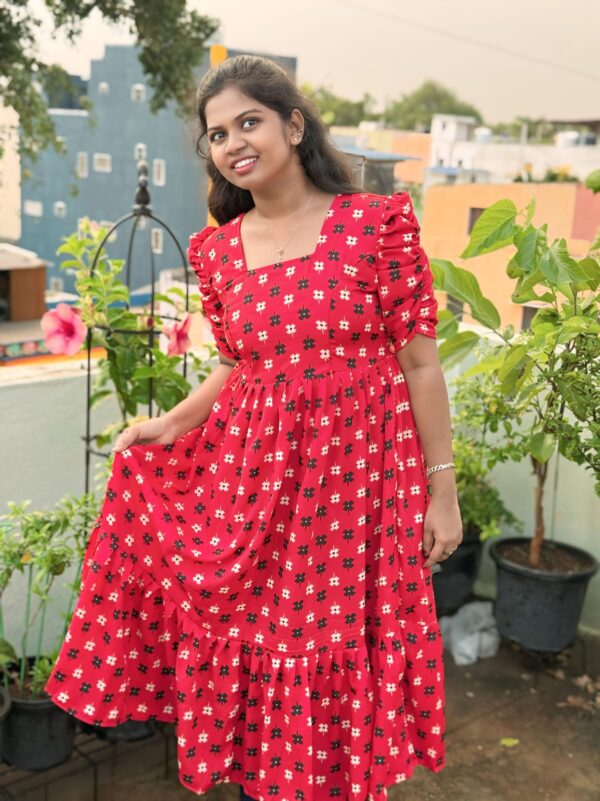 Premium crepe fabric feeding kuruthi - Image 3