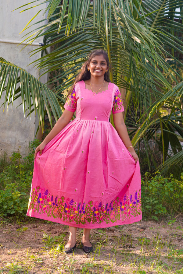 Embroidery work Pink color pure cotton feeding kuruthi