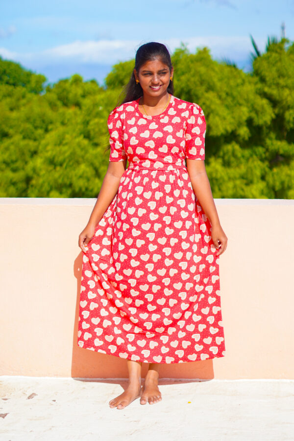 red color  zipless maternity feeding wear