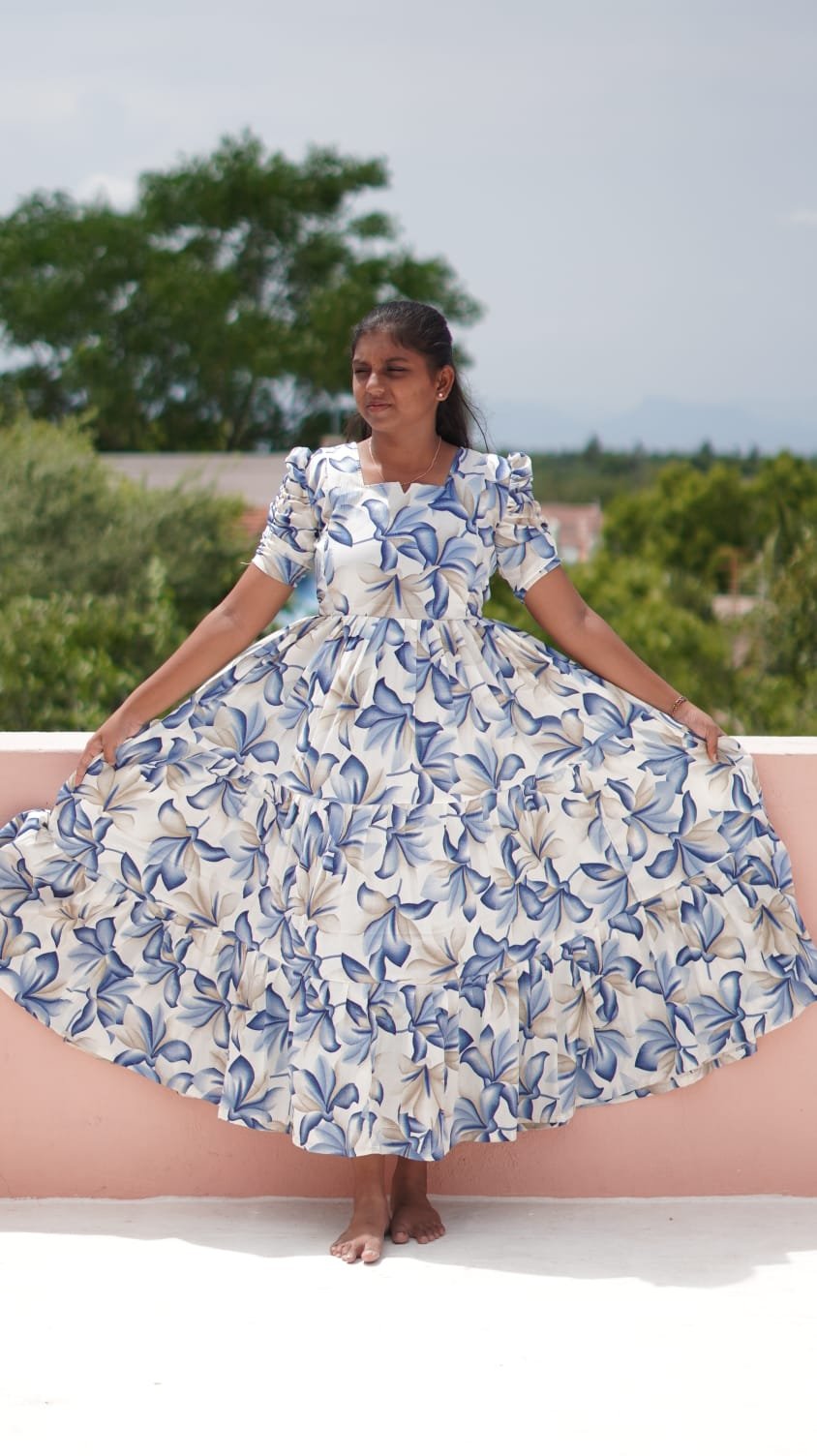 Blue and white color 3 tier feeding kuruthi
