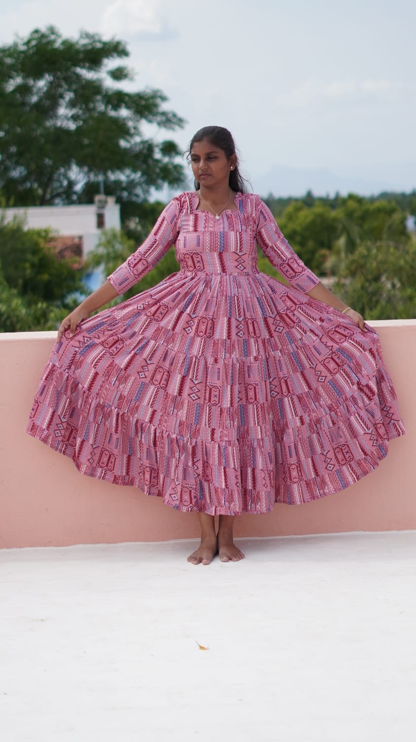 Rose color 3/4 sleeve 3 tier feeding kuruthi