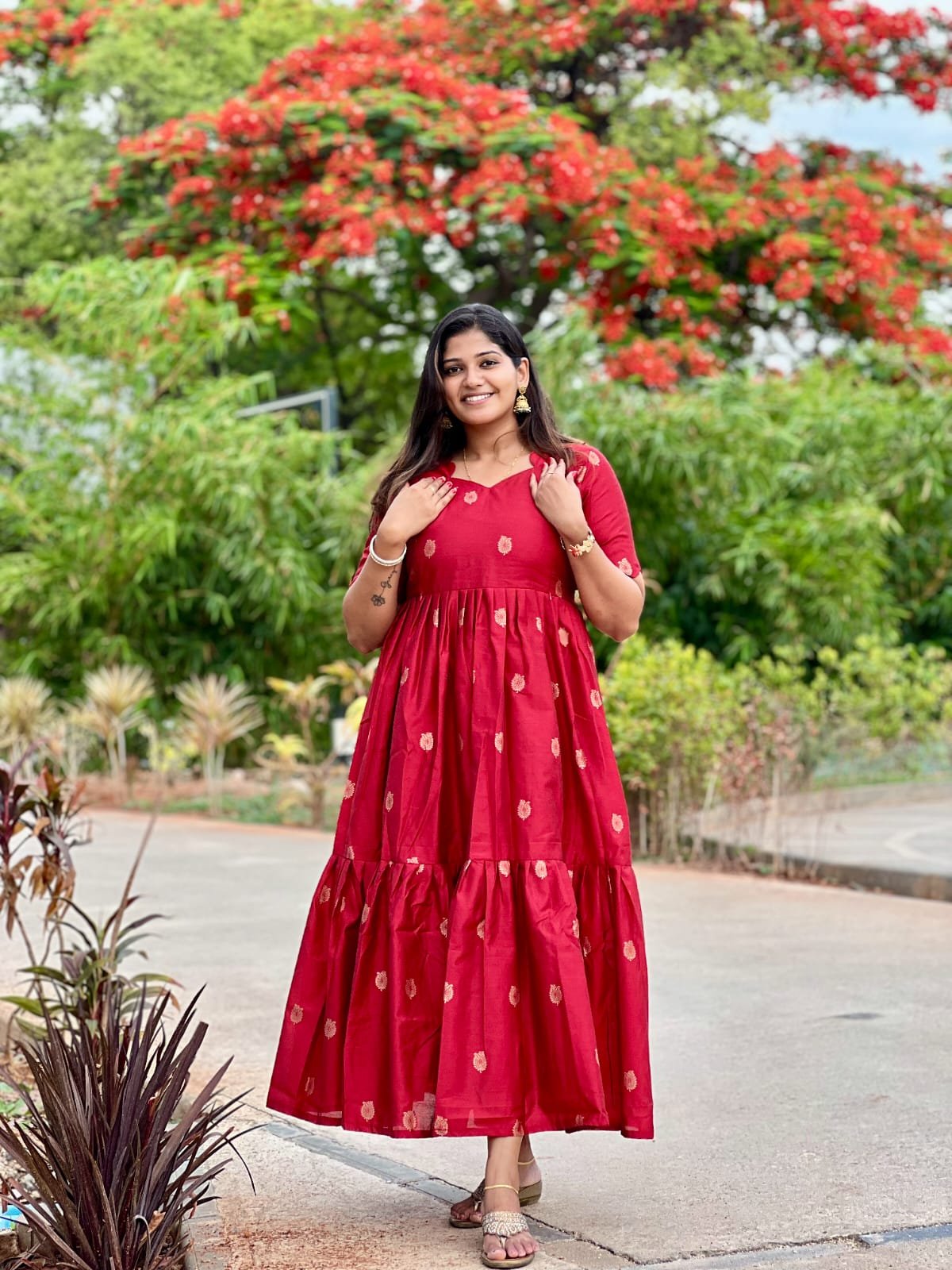 Red color Raw Silk feeding kuruthi - Image 3
