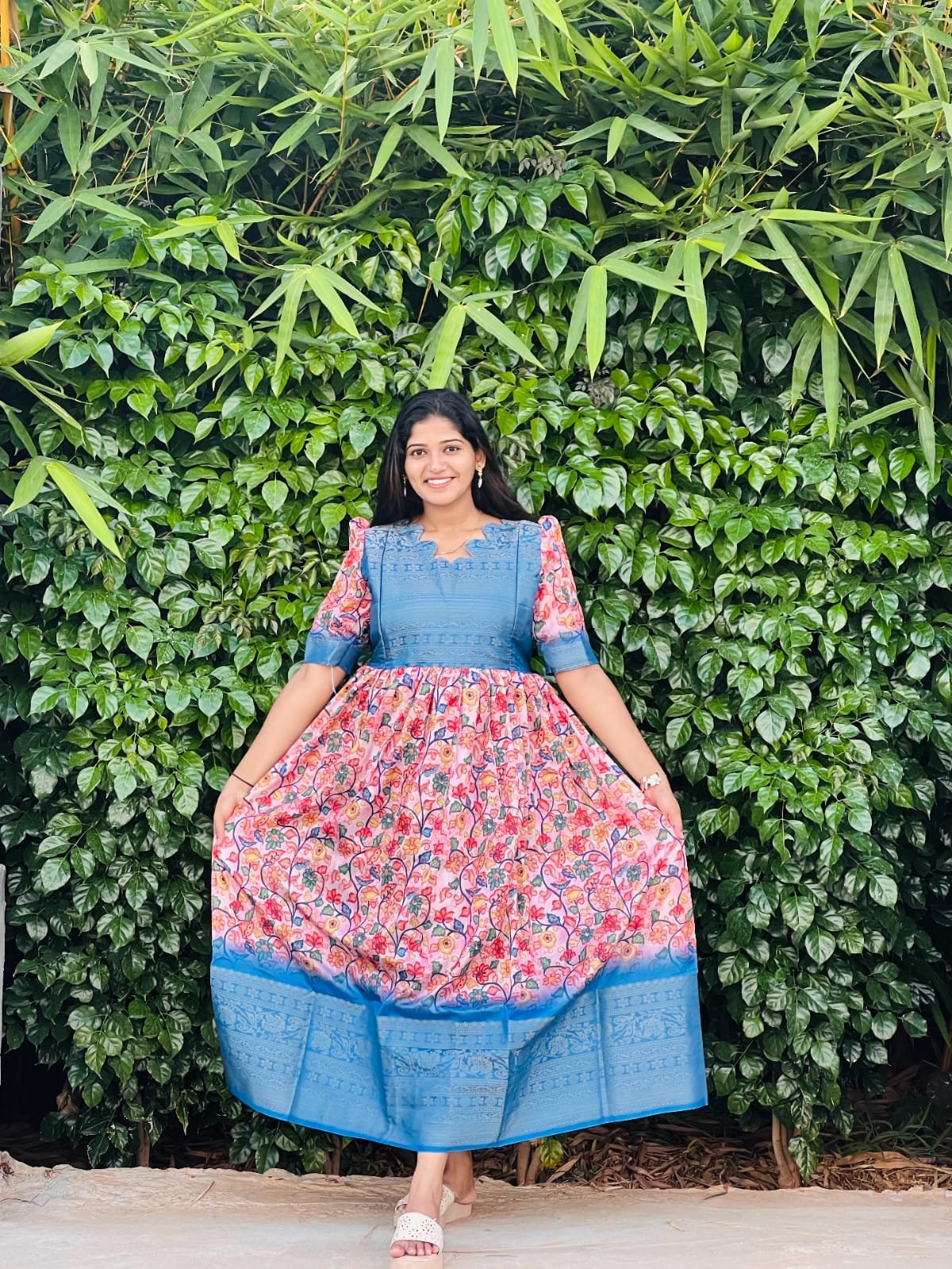 Powder Blue paired with a pink floral print. πΈπ
