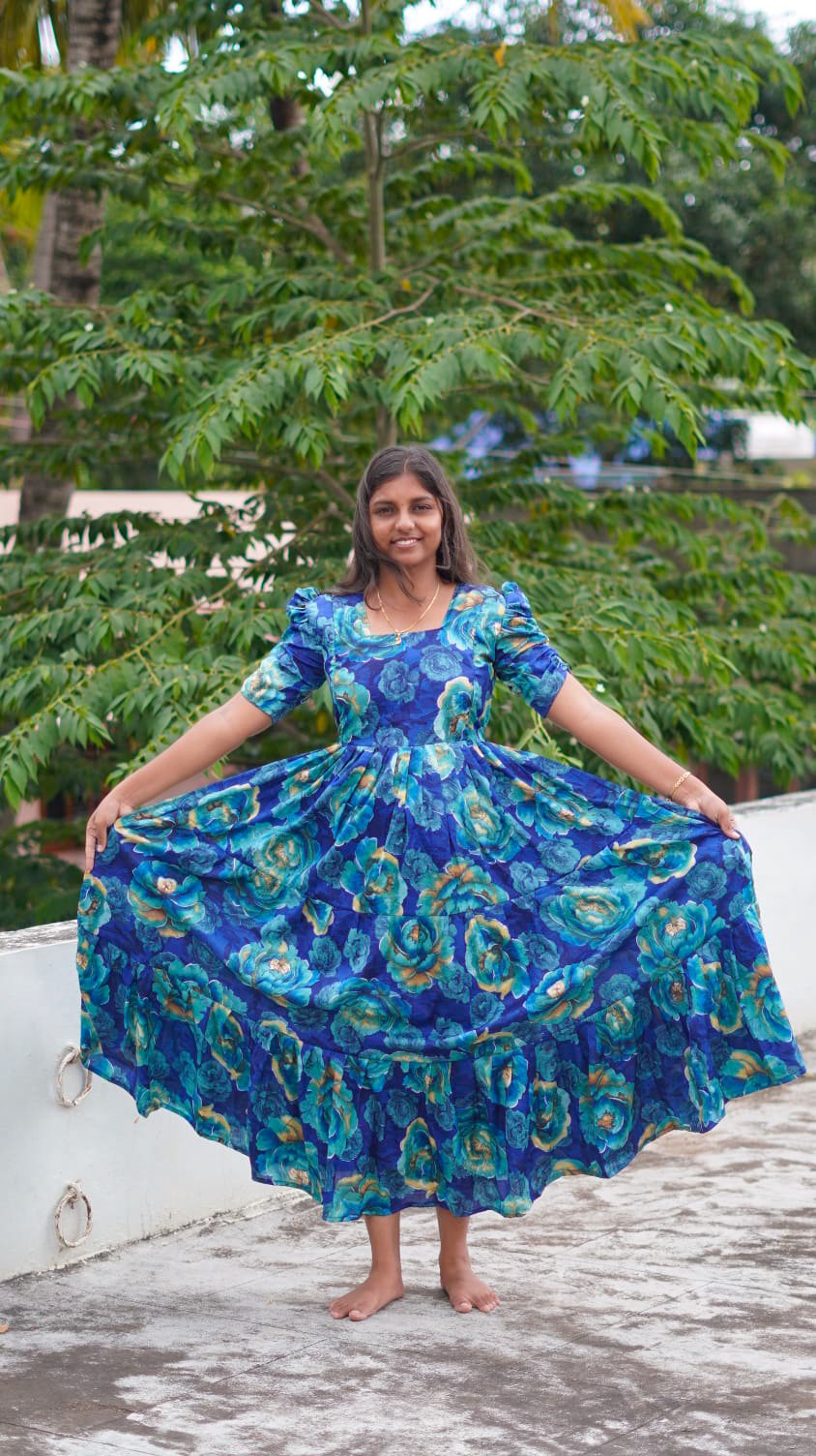 blue and green color color 3-Tier feeding kuruthi