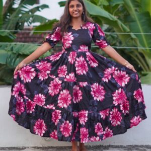 black and  pink color feeding kuruthi